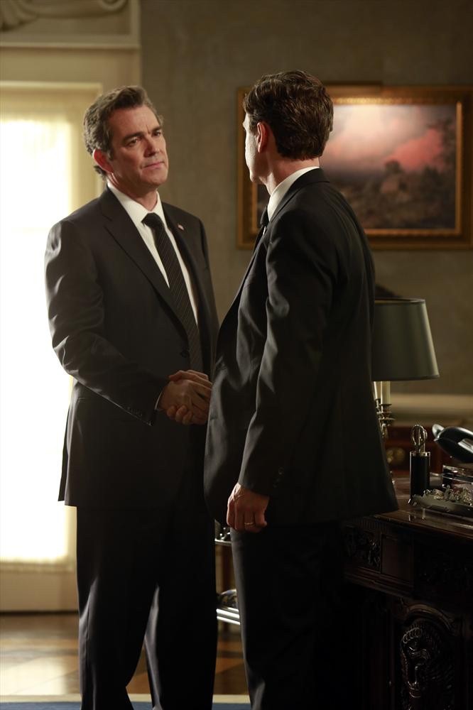 Still of Tony Goldwyn and Jon Tenney in Scandal (2012)