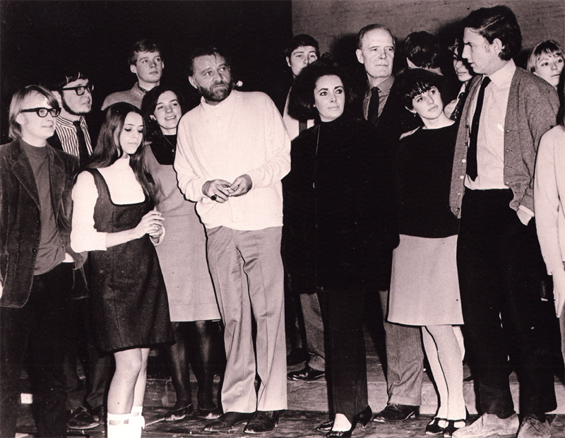 Cast and crew of the Oxford University Drama Society 