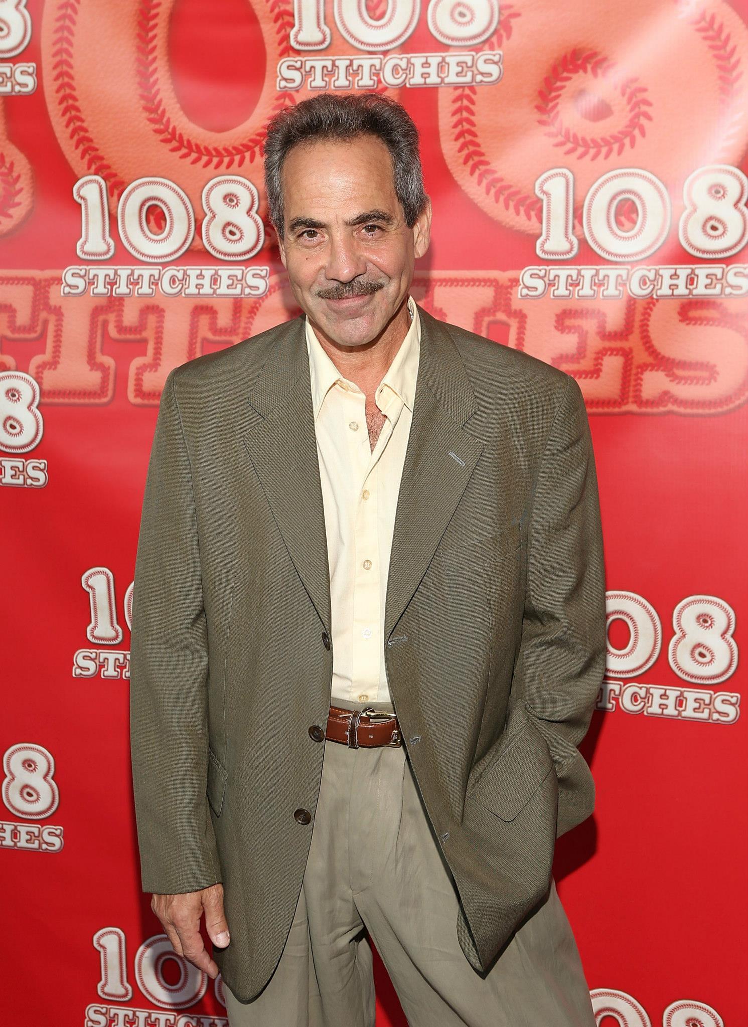 Larry Thomas at event of 108 Stitches (2014)