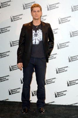 Rob Thomas at event of 2005 American Music Awards (2005)