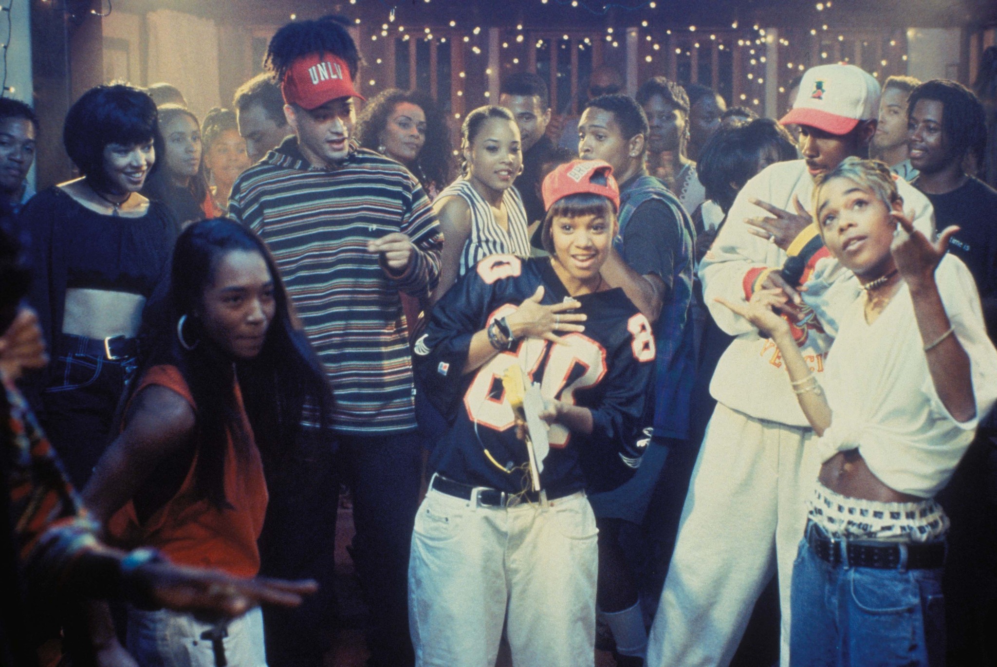 Still of Rozonda 'Chilli' Thomas, Lisa 'Left Eye' Lopes, Christopher Martin, Christopher Reid and Tionne 'T-Boz' Watkins in House Party 3 (1994)