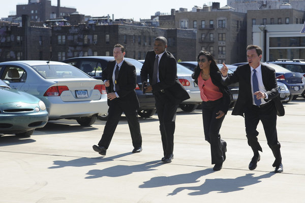 Still of Sharif Atkins, Tim DeKay and Marsha Thomason in Aferistas (2009)