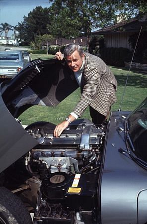 MARSHALL THOMPSON AT HOME IN LOS ANGELES WITH HIS 1968 JAGUAR XKE 4.2 2+2 / 1969