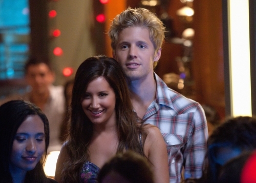 Still of Ashley Tisdale and Matt Barr in Hellcats (2010)