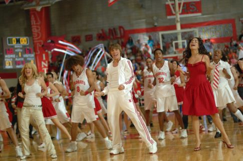 Still of Corbin Bleu, Ashley Tisdale, Vanessa Hudgens and Zac Efron in High School Musical (2006)