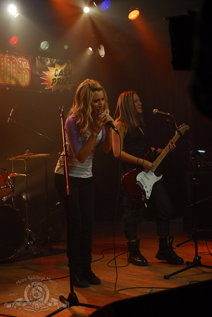 Still of Lauren Collins and Ashley Tisdale in Picture This (2008)