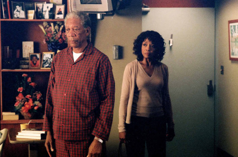 Still of Morgan Freeman and Beverly Todd in The Bucket List (2007)
