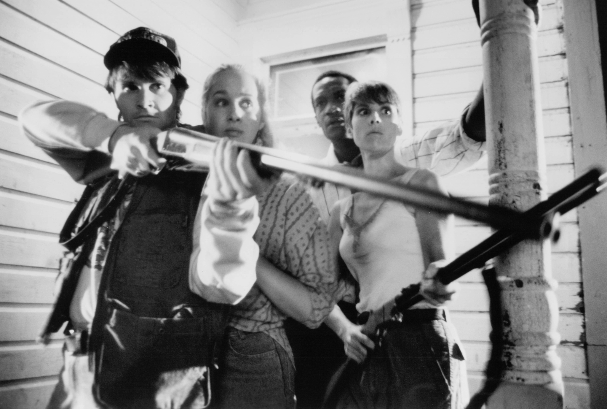 Still of William Butler, Katie Finneran, Patricia Tallman and Tony Todd in Night of the Living Dead (1990)