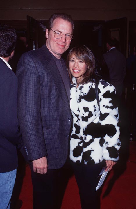 Michael McKean and Lauren Tom at event of Visuomene pries Lari Flinta (1996)