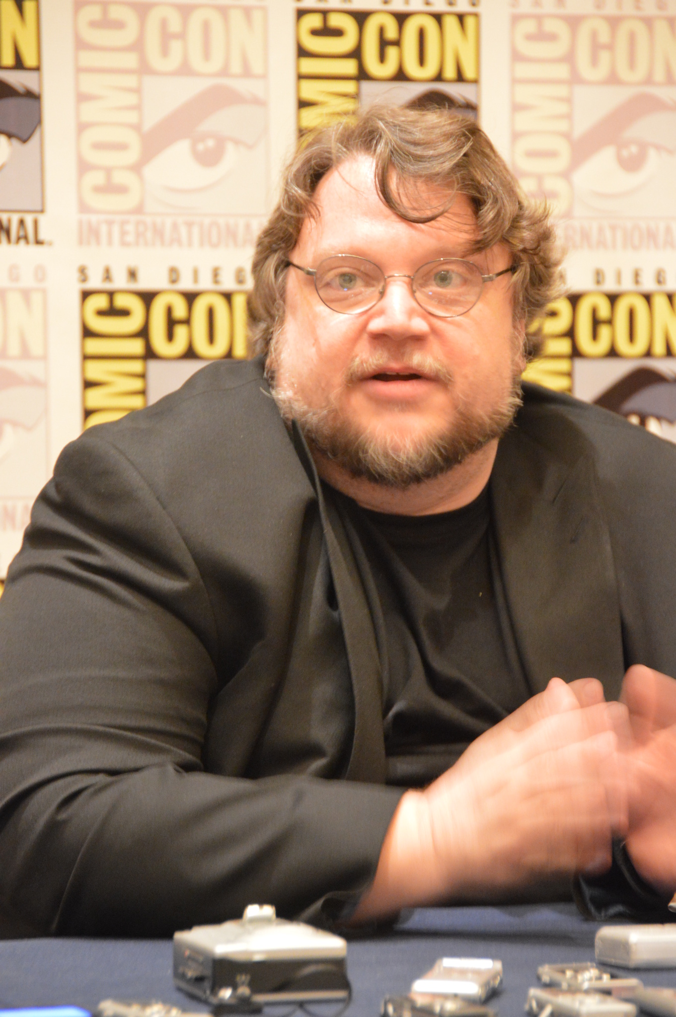 Guillermo del Toro at event of Ugnies ziedas (2013)