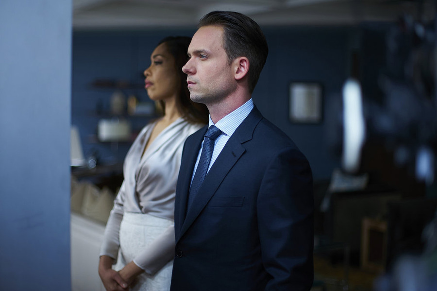 Still of Gina Torres and Patrick J. Adams in Suits (2011)