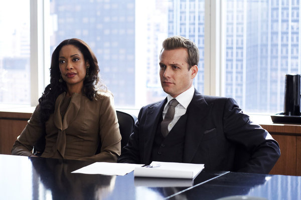 Still of Gabriel Macht and Gina Torres in Suits (2011)