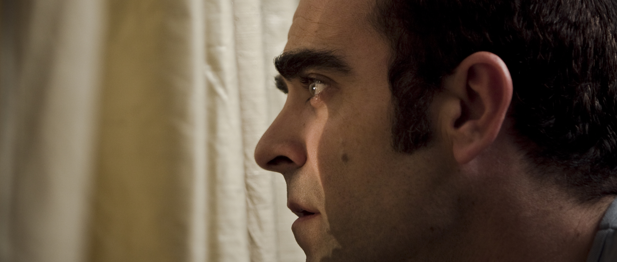 Still of Luis Tosar in Mientras duermes (2011)