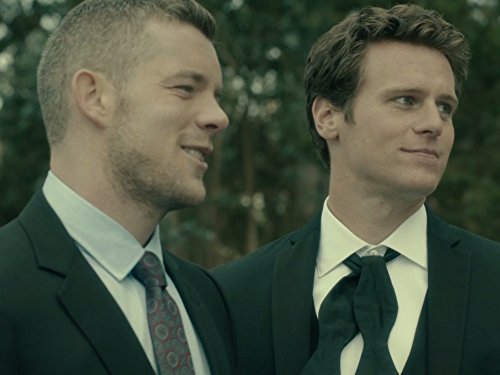Still of Russell Tovey and Jonathan Groff in Looking (2014)