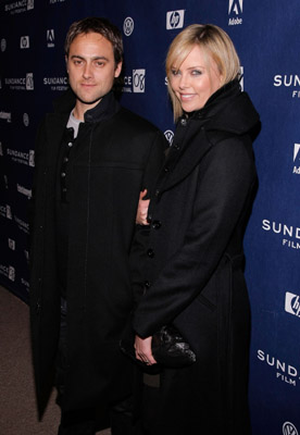 Charlize Theron and Stuart Townsend at event of Sleepwalking (2008)