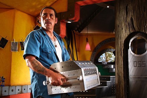 Still of Danny Trejo in Snipu vaikuciai II: prarastu svajoniu sala (2002)