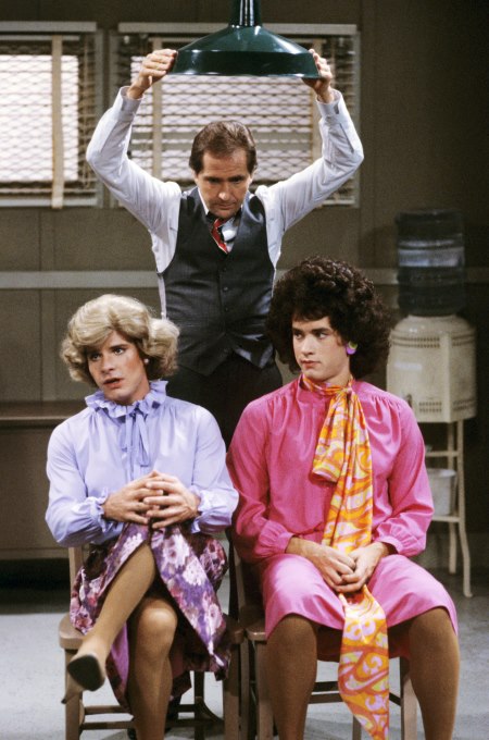 Still of Tom Hanks and Peter Scolari in Bosom Buddies (1980)