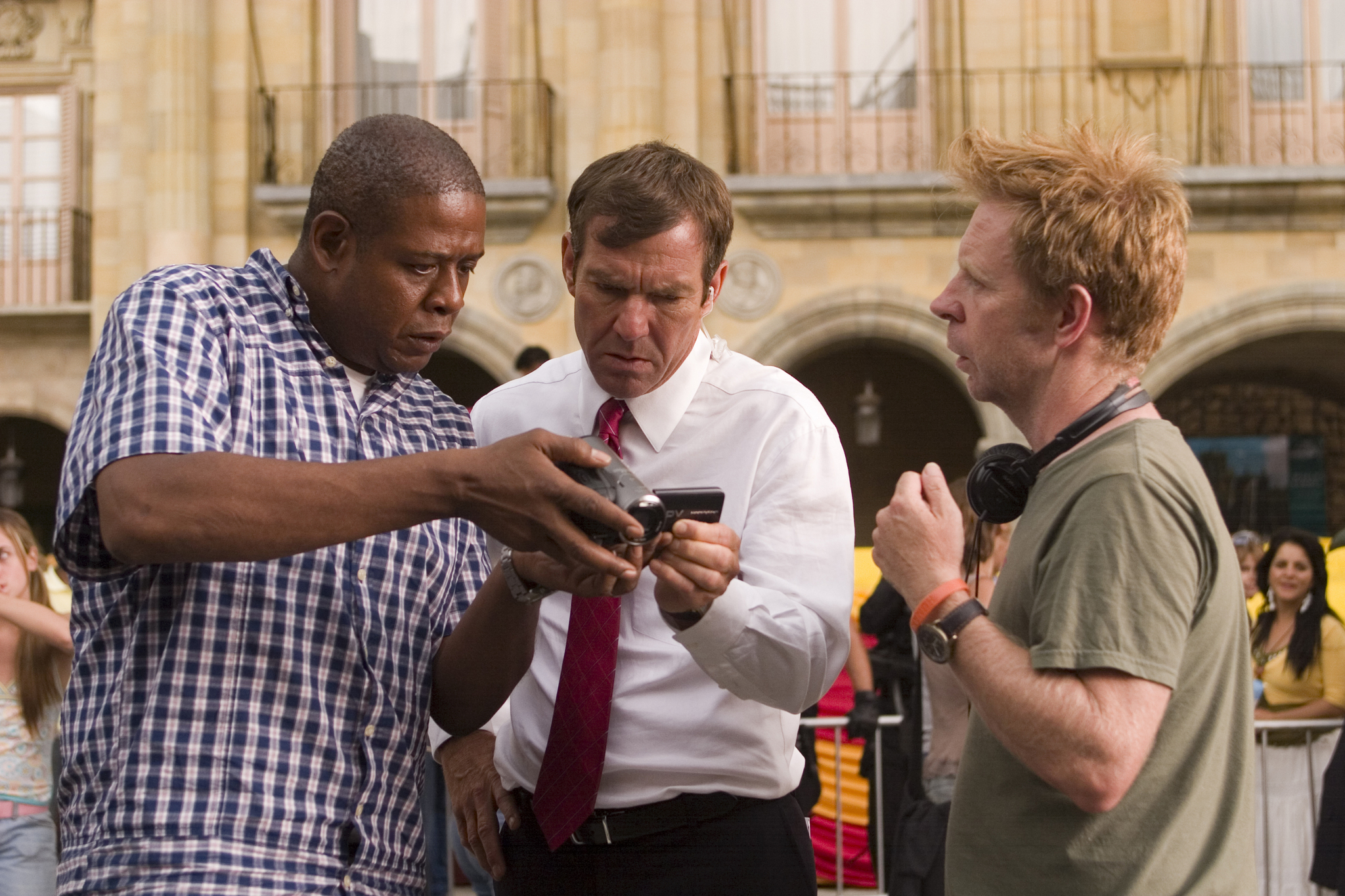 Still of Dennis Quaid, Forest Whitaker and Pete Travis in Vantage Point (2008)