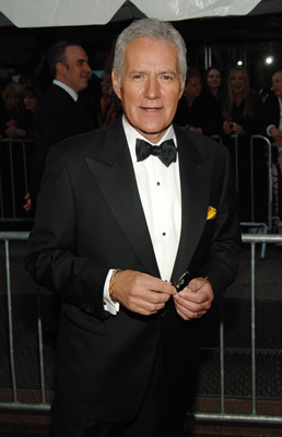 Alex Trebek at event of The 32nd Annual Daytime Emmy Awards (2005)