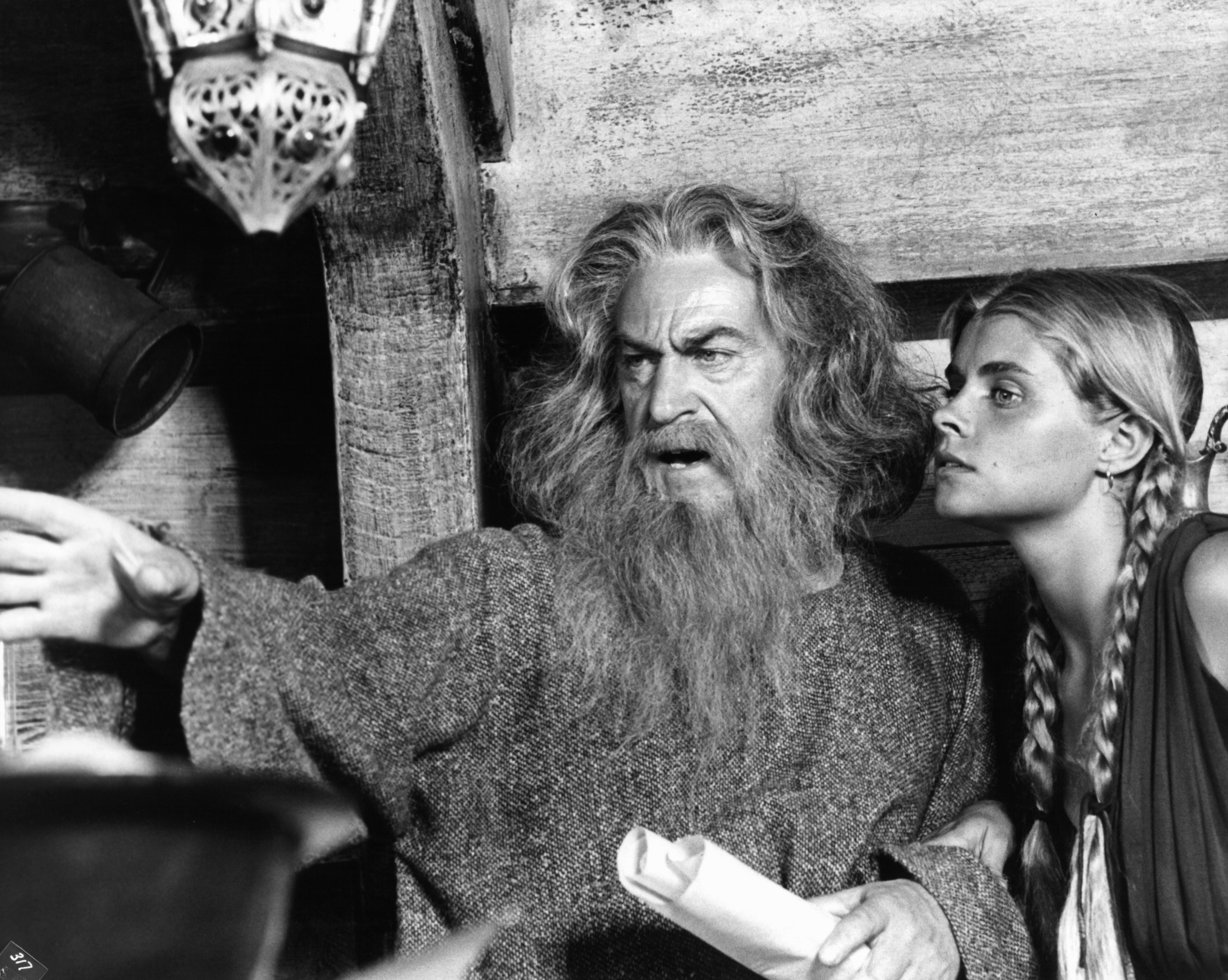 Still of Taryn Power and Patrick Troughton in Sinbad and the Eye of the Tiger (1977)