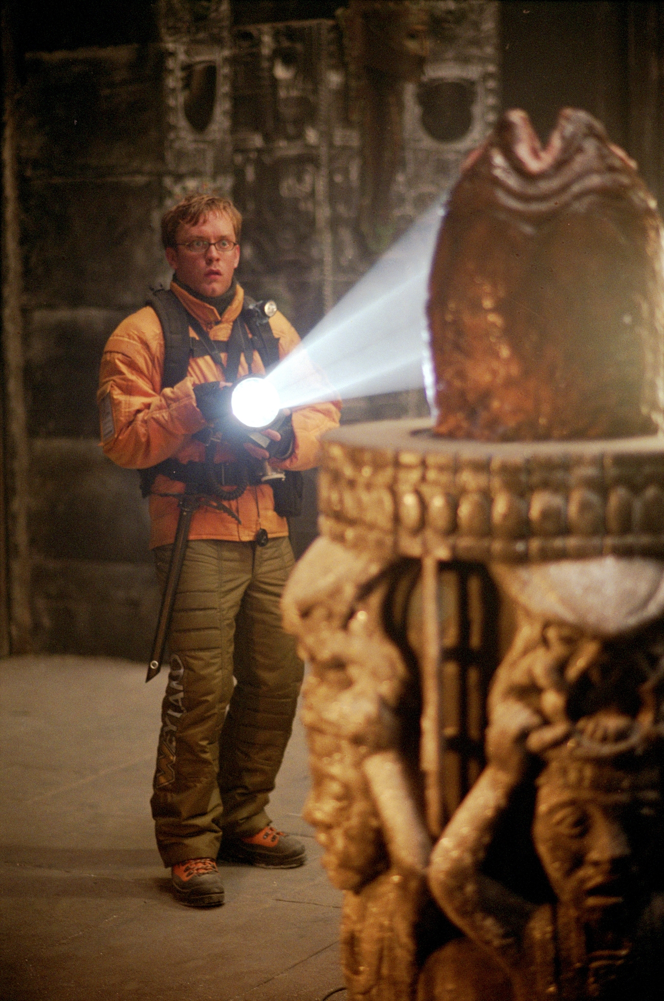 Still of Sam Troughton in AVP: Alien vs. Predator (2004)