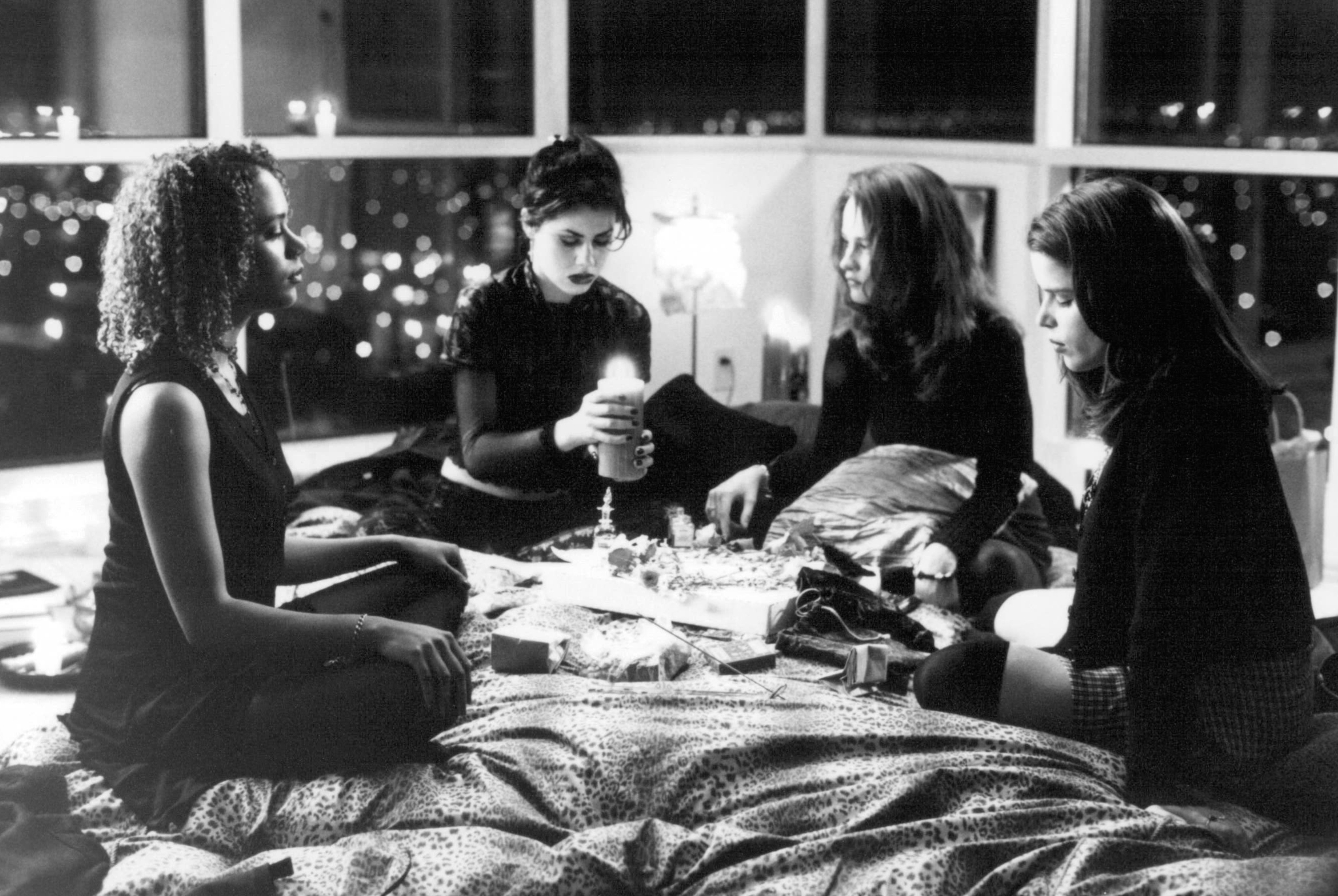 Still of Fairuza Balk, Neve Campbell, Robin Tunney and Rachel True in The Craft (1996)