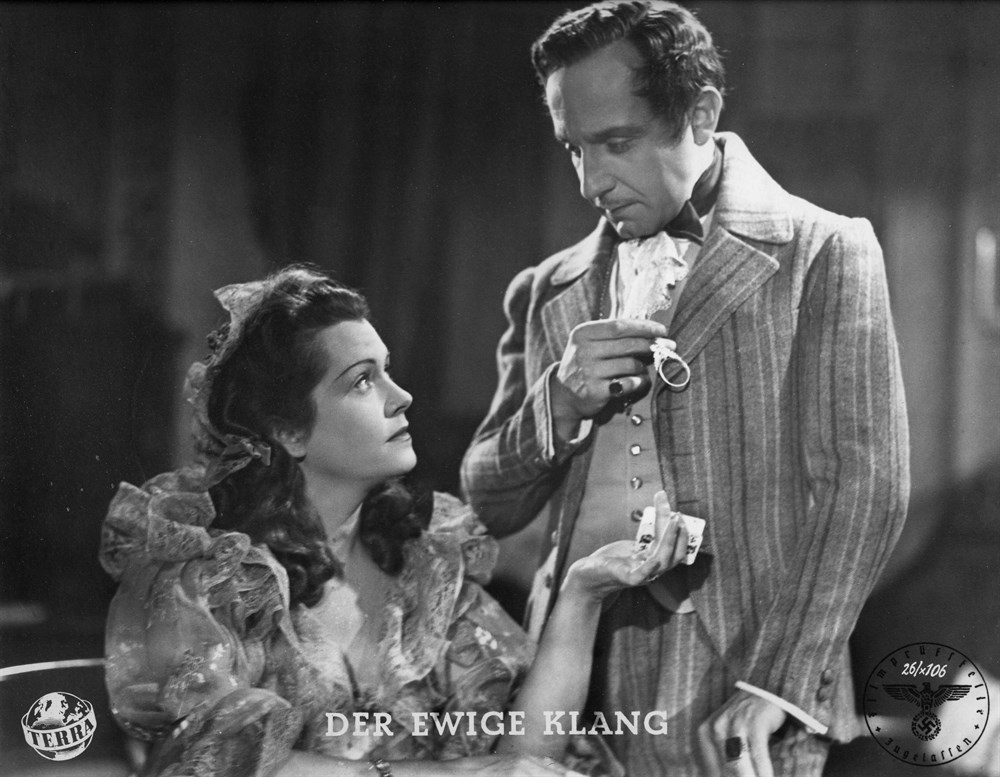 Still of O.E. Hasse and Olga Tschechowa in Der ewige Klang (1943)