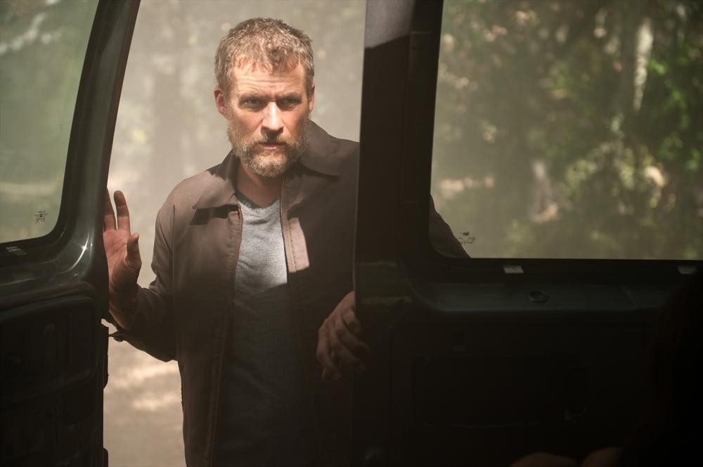 Still of James Tupper in Kerstas (2011)