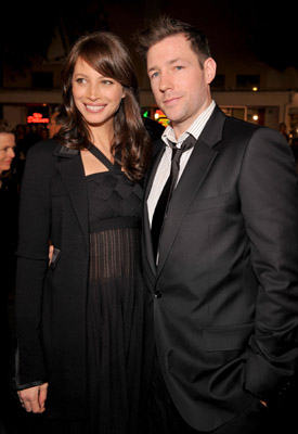 Edward Burns and Christy Turlington at event of 27 Dresses (2008)
