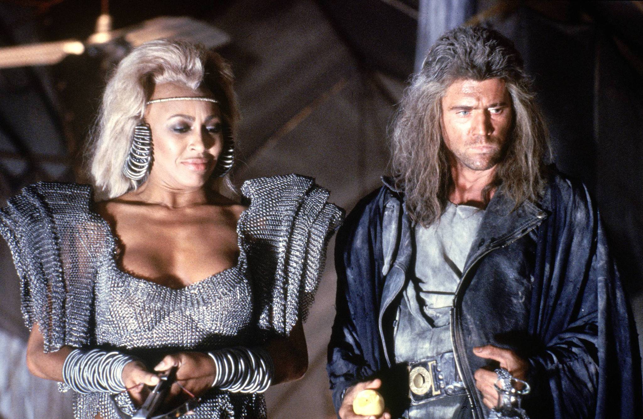 Still of Mel Gibson and Tina Turner in Mad Max Beyond Thunderdome (1985)