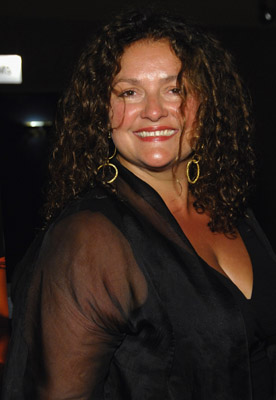 Aida Turturro at event of Romance & Cigarettes (2005)