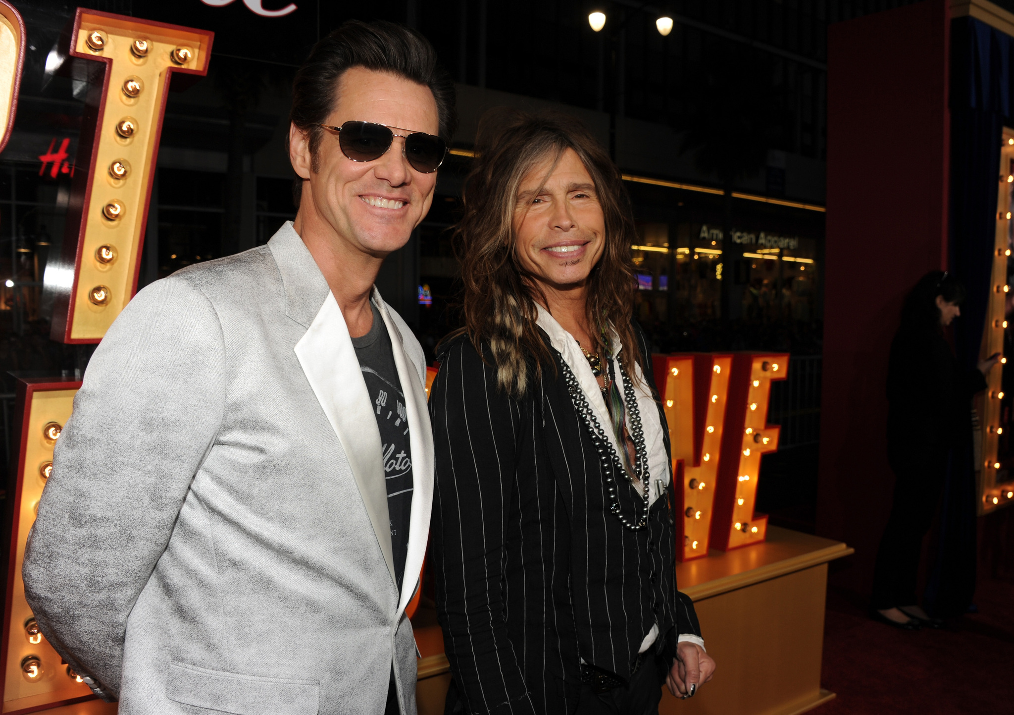Jim Carrey and Steven Tyler at event of The Incredible Burt Wonderstone (2013)