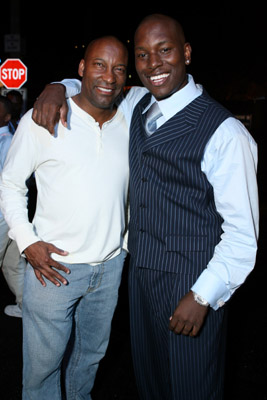 John Singleton and Tyrese Gibson at event of Transformers (2007)