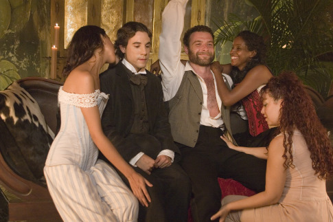 Still of Liev Schreiber and Unax Ugalde in Love in the Time of Cholera (2007)