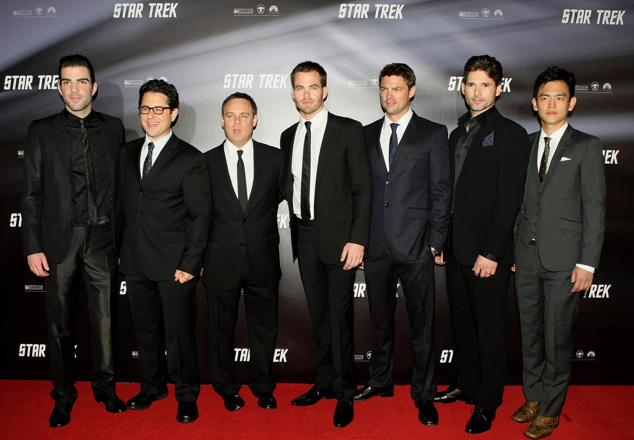 J.J. Abrams, Eric Bana, John Cho, Zachary Quinto, Karl Urban, Bryan Burk and Chris Pine at event of Zvaigzdziu kelias (2009)