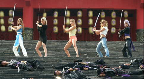 Still of Jaime Pressly, Sarah Carter, Natassia Malthe, Holly Valance and Devon Aoki in DOA: Dead or Alive (2006)