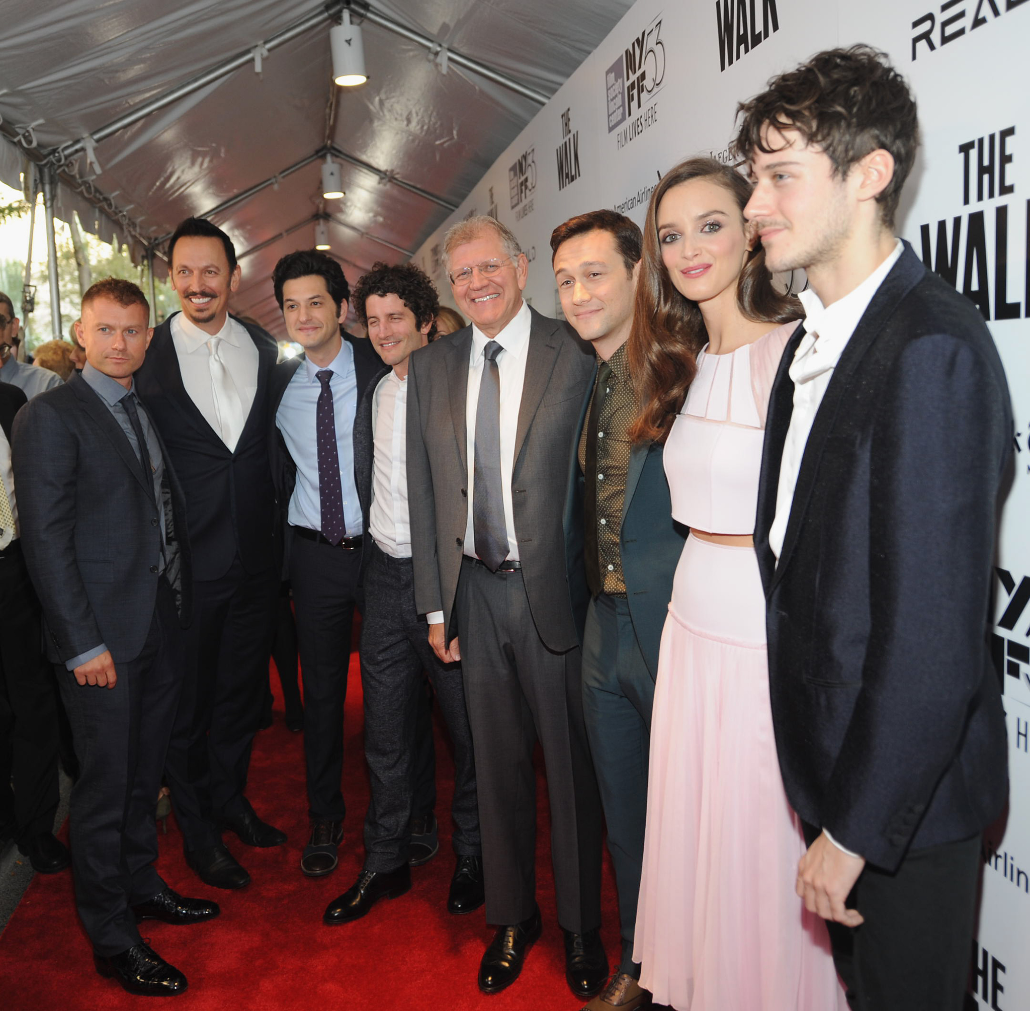 Robert Zemeckis, James Badge Dale, Joseph Gordon-Levitt, Steve Valentine, Ben Schwartz and Charlotte Le Bon at event of Pasivaiksciojimas (2015)