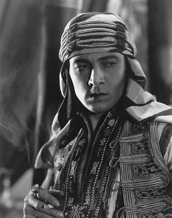 Still of Rudolph Valentino in The Son of the Sheik (1926)