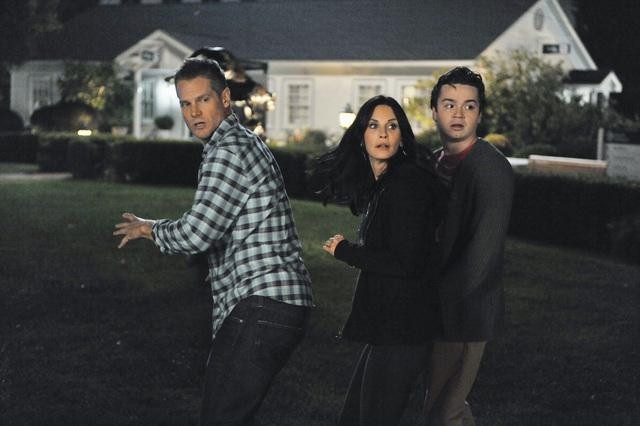 Still of Courteney Cox and Brian Van Holt in Cougar Town (2009)