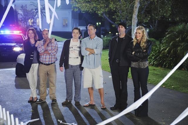 Still of Bob Clendenin, Busy Philipps, Dan Byrd, Ian Gomez, Christa Miller and Brian Van Holt in Cougar Town (2009)