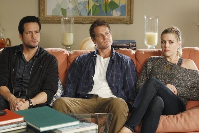 Still of Josh Hopkins, Busy Philipps and Brian Van Holt in Cougar Town (2009)