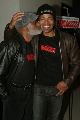 Mario Van Peebles and Melvin Van Peebles at event of How to Get the Man's Foot Outta Your Ass (2003)