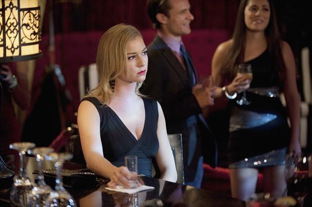 Still of Emily VanCamp in Kerstas (2011)