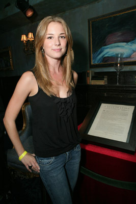 Emily VanCamp