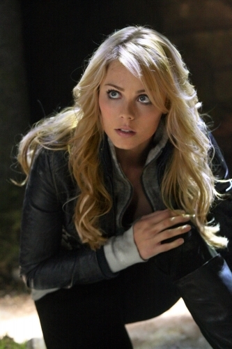 Still of Laura Vandervoort in Smallville (2001)