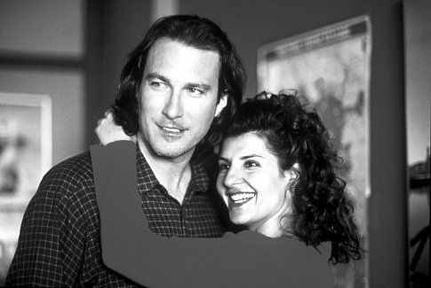 Still of John Corbett and Nia Vardalos in My Big Fat Greek Wedding (2002)