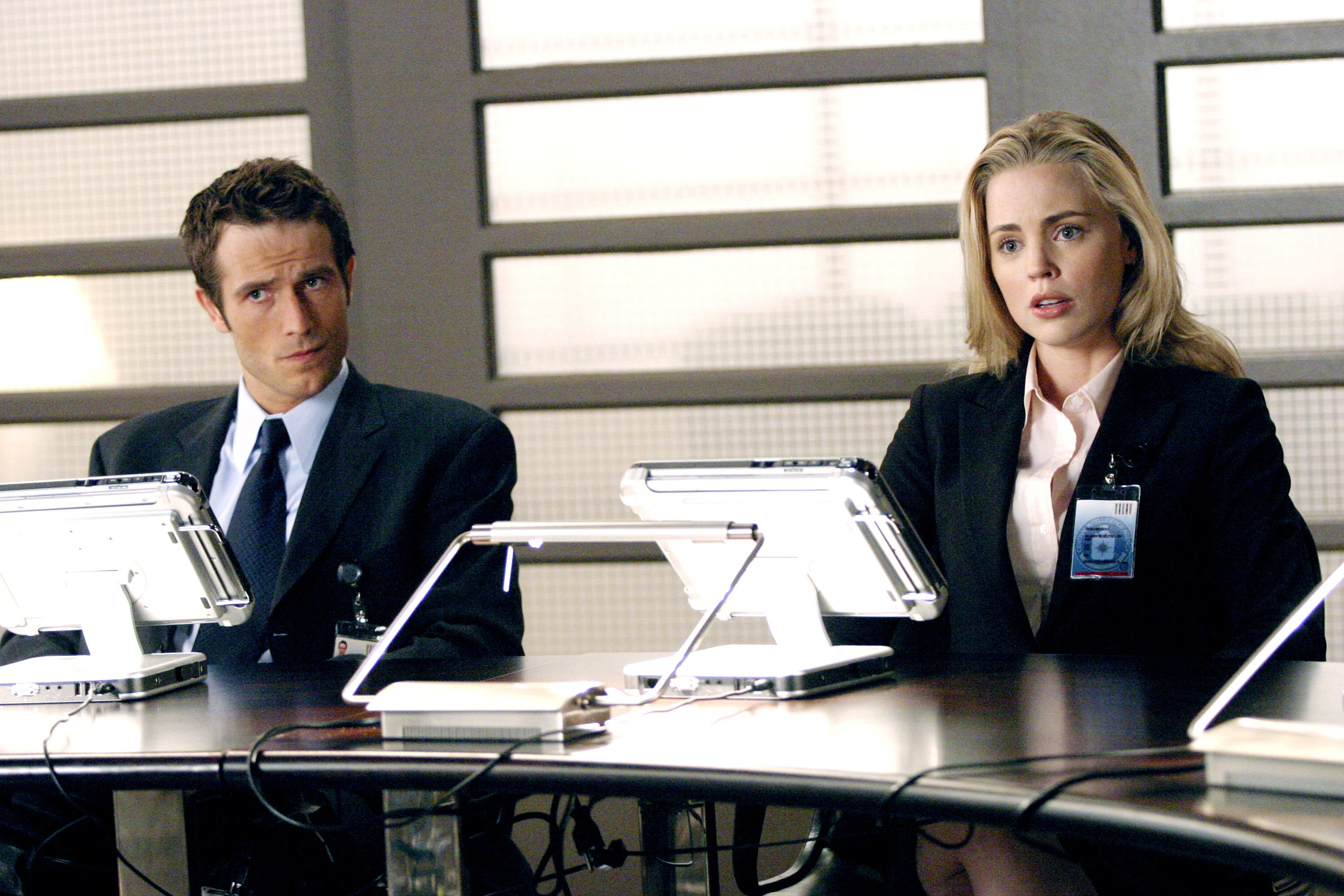 Still of Melissa George and Michael Vartan in Alias (2001)