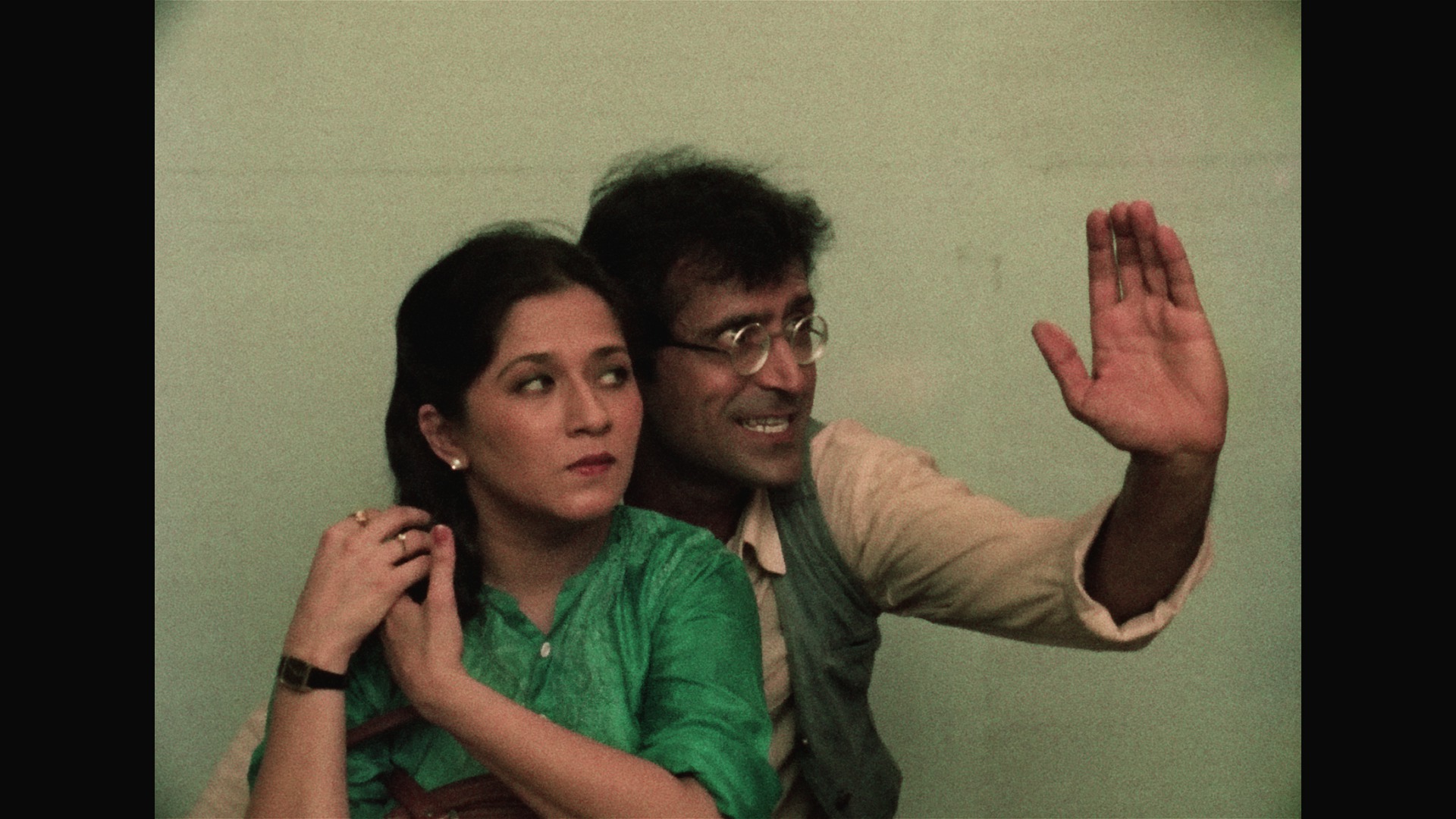 Still of Ravi Baswani and Bhakti Barve in Jaane Bhi Do Yaaro (1983)