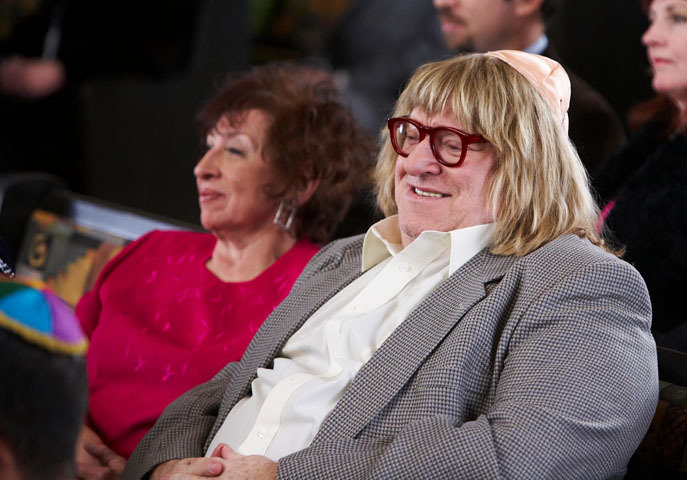 Bruce Vilanch and Phyllis Silver in Oy Vey! My Son Is Gay!! (2009)