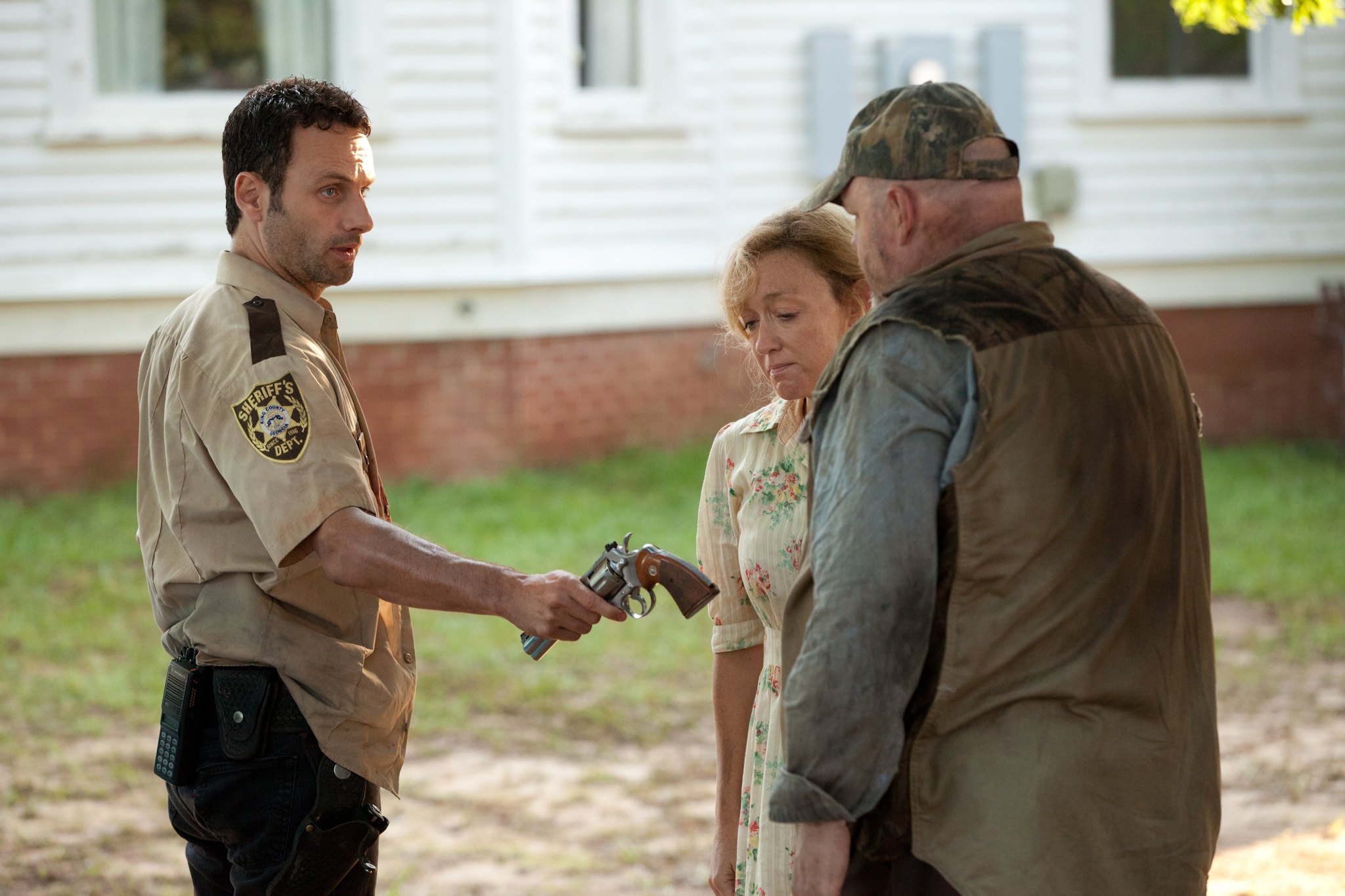 Still of Andrew Lincoln, Pruitt Taylor Vince and Jane McNeill in Vaiksciojantys negyveliai (2010)